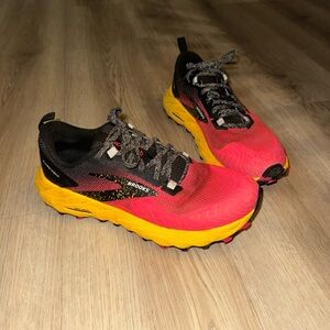 Brooks Cascadia 17 Women’s Trail Running Shoe